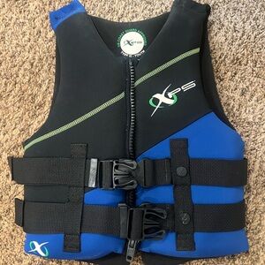 XSP youth flotation device